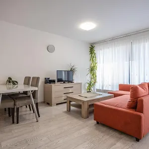  Apartament Spacious Terrace With Free Private Parking