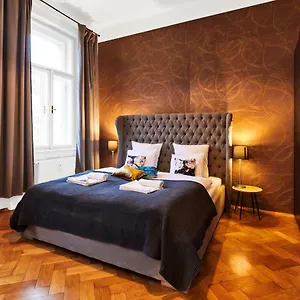  Appartement Royal Route Lesser Town